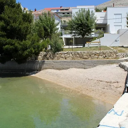 Gostinjska kuća By The Sea Dinjiska 11061 Pag Town
