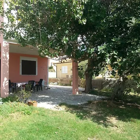 Gostinjska kuća By The Sea Dinjiska 11061